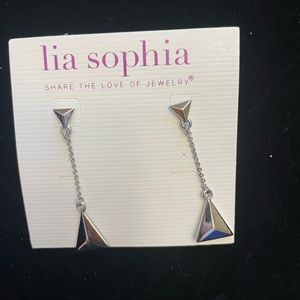 NWT Lia Sophia Retired Cairo dangle earrings.